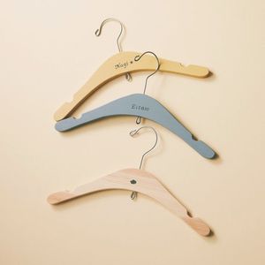 ELEGANCE HANDMADE BEST Cintre en bois Lotus de qualité supérieure avec encoches et cintre pour costume de bar - Product Image 3