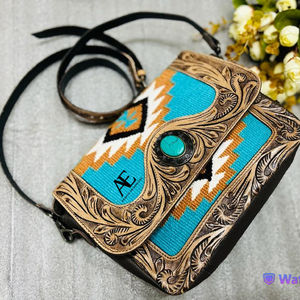 Nouveau sac en cuir usiné aztèque occidental de style innovant sac en pierre turquoise coloré vintage sacs à main en cuir matelassé aztèque unique - Product Image 1