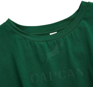 Camiseta recortada elegante para mujer Loose Fit O-cuello Logotipo personalizable Hecho en Pakistán Decoración de botones de invierno - Product Image 3