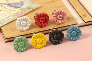 ลูกบิดดอกไม้เรซิ่นสีสันสดใสสำหรับตู้ลิ้นชักและประตูมือจับตกแต่งอเนกประสงค์สำหรับตกแต่งบ้านห้องเด็กและเฟอร์นิเจอร์ - Product Image 2