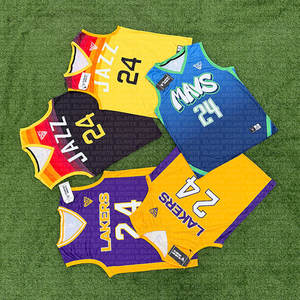 Uniformes d'entraînement de compétition de basket-ball unisexe, maillots d'équipe personnalisés, séchage rapide, respirant, antibactérien, anti-UV 100% - Product Image 4