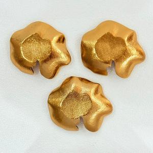 Bols en aluminium faits à la main, finition plaquée or, résistants à la chaleur, design moderne et luxueux pour les fêtes, les mariages et les cérémonies - Product Image 2