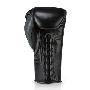 Gants de boxe avec logo personnalisé Construction durable en cuir PU Rembourrage confortable pour l'entraînement, le fitness et le combat - Product Image 2