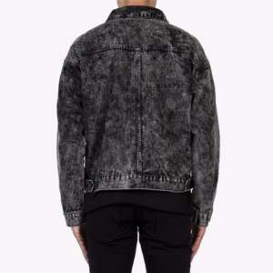 Veste en jean trucker noire délavée à l'acide, de haute qualité, élégante, sans marque, personnalisée OEM 2026 - Product Image 2