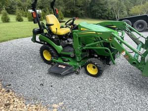 Tractor Johnn Deere 1025R TLB con motor diésel de 25hp Maquinaria agrícola de primera calidad lista para entrega inmediata - Product Image 6