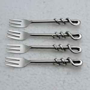 Ensemble de fourchettes en acier inoxydable de luxe de qualité supérieure avec des manches martelées robustes, lavable au lave-vaisselle, pour les desserts de fête et l'utilisation sur table - Product Image 2