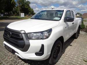 Toyota HiLux Extra Cab 2023 con caja de cambios manual interior de cuero oscuro AWD Drive LHD-Modelo Aspire - Product Image 4