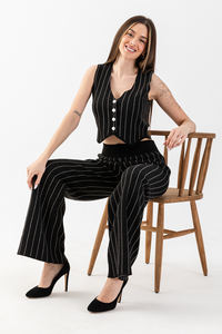 Traje de punto a rayas para mujer de alta calidad, cómodo y elegante, chaleco con botones, conjunto de pantalones, traje de punto para el trabajo, Diario, reuniones - Product Image 6