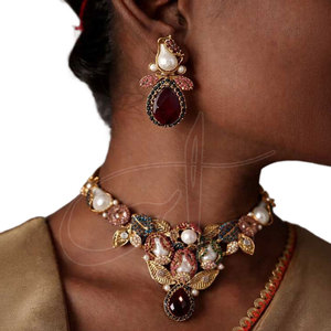 Conjunto de Joyería Clásica de Compromiso, Boda y Fiesta, Chapado en Oro, Hecho a Medida, de Acero Inoxidable Duradero y Calidad Premium para Mujer - Product Image 2
