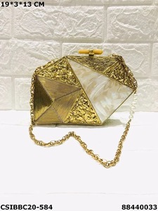 Venta al por mayor de alta calidad elegante diseño de nácar bolsa de embrague con correa de cadena ajustable por HFCRAFTS - Product Image 5