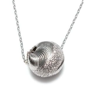 Collier tendance en argent sterling 925 avec pendentif boule rayée blanche - Product Image 2