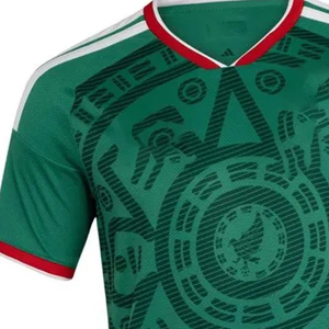 เสื้อฟุตบอลสีเขียวสไตล์เรโทรคุณภาพสูงของเม็กซิโกสำหรับผู้ชาย พร้อมโลโก้แบบกำหนดเองด้วยเทคนิคการตัดอัตโนมัติโดย Ako - Product Image 2