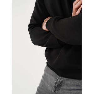 Sudadera Casual MONROE con Cuello Redondo, Tejido Antiarrugas, Logotipo Bordado, Lavado Ácido, Diseño con Estampado de Silicona - Product Image 4