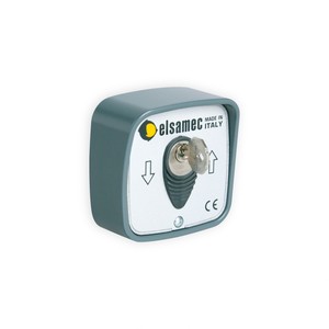 Opérateur de porte automatique traditionnel haut de gamme - Construction durable en aluminium, acier et plastique - Télécommande - Installation facile par vis - Product Image 1