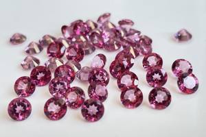 บุษราคัมสีชมพูธรรมชาติทรงกลมตัดเหลี่ยมเพชรพลอยขนาด6มม. คุณภาพสูง-สีชมพูบุษราคัมรอบเหลี่ยมเพชรพลอย - Product Image 6