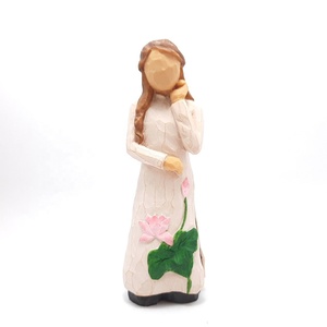 Tượng phụ nữ Áo Dài thủ công làm bằng nhựa của xưởng Vietstyle dùng để trang trí nhà cửa - Product Image 4