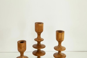 เชิงเทียนไม้หกคอลัมน์เหมาะสำหรับตกแต่งบ้านโต๊ะกลางและโคมไฟเทศกาลทำด้วยมือจากอินเดีย - Product Image 4