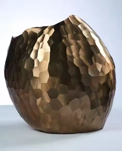 Jarrón de metal de diseño martillado con acabado plateado Florero decorativo de mesa más vendido por decor Impex - Product Image 3