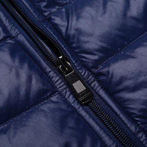 Chaquetas Bubble Downs Fabricadas en Pakistán para Hombre, Último Diseño, Chaqueta Acolchada con Material Brillante de Alta Calidad, Chaqueta para Exteriores - Product Image 5