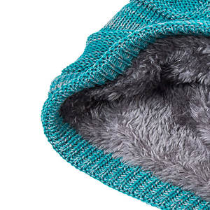Ensemble de 3 pièces chaud pour l'hiver pour hommes : bonnet en tricot, écharpe et gants - Product Image 5