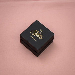 Joyero Santorini ECO negro con logotipo personalizado para embalaje de Anillos y joyas - Product Image 1