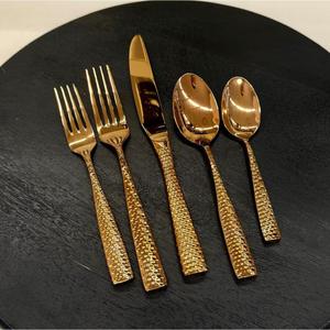 Cubiertos de acero inoxidable utilizados en utensilios de cocina, mesa, café, uso doméstico, cubiertos terminados chapados en Color dorado, juego de mango martillado de 5 - Product Image 1