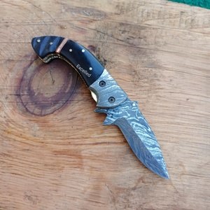 Couteau de poche fait main lame en acier damas couteau de poche de camping manche en corne de taureau couteaux pliables multi-outils d'extérieur avec gaine - Product Image 5