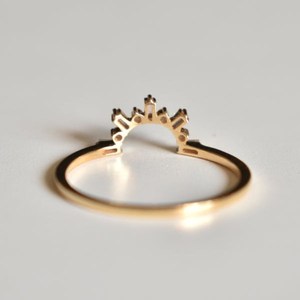 10k Or Lab Grown Baguette Diamant Bande De Mariage Incurvé Empilable Bague De Fiançailles Bijoux avec Excellente Rareté - Product Image 6