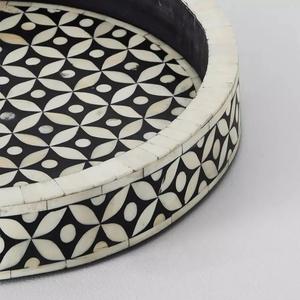 Bandeja de servicio con incrustaciones de hueso hechas a mano de alta calidad para hotel, boda, restaurante y uso doméstico, hecha por Gani Craft Impex - Product Image 2