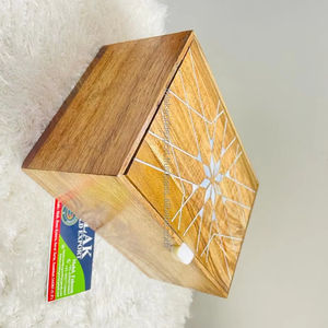 Caja de Madera Hecha a Mano con Incrustaciones de Nácar, Ideal para Guardar Joyas, Regalo Elegante, Decoración del Hogar y Exhibición en Mesa - Product Image 1