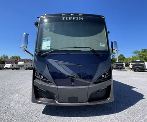 Autocaravana Tiffin Phaeton Usada, Altamente Económica, Años 2022-2024, Construcción de Acero/Aluminio/Plástico, Interiores Espaciosos, 4-6 Personas - Product Image 2