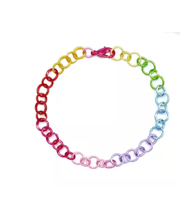 Compromiso de mujeres y niñas usa pulsera de resina aspecto clásico joyería de moda de calidad duradera a un costo asequible - Product Image 4
