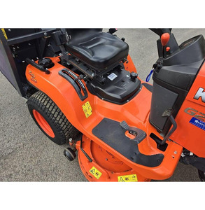 Tractor cortacésped Kubota G261HD, tractor cortacésped Kubota G231 HD, cortacésped autopropulsado - Product Image 2