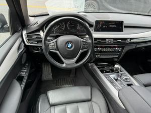 รถบีเอ็มดับเบิลยู X5 XDrive40e AWD ปี 2016 มือสอง สภาพดี พวงมาลัยซ้าย มาตรฐานไอเสียยูโร 4 วิ่ง 50,000-75,000 ไมล์ 150-200 แรงม้า - Product Image 3