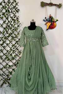 Robe verte pastel fantaisie exclusive avec séquence de travail en tissu lourd indien pakistanais pour femmes pour les mariages et les fêtes - Product Image 2