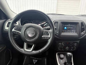 รถยนต์มือสองคุณภาพดีราคาประหยัด ปี 2018 จี๊ป คอมพาส ลาติจูด พวงมาลัยซ้าย - Product Image 2