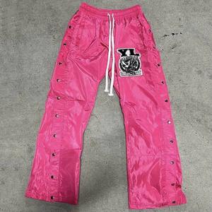 Pantalones de chándal para hombre, pantalones de chándal de nailon, pantalones de chándal de pierna ancha con botones desmontables, pantalones ligeros lavados con logotipo bordado para hombre - Product Image 2