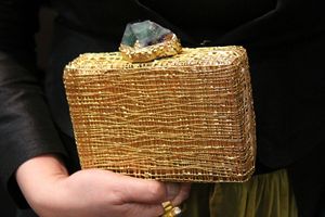 กระเป๋าคลัทช์เรซินออกแบบโดยดีไซเนอร์ทำด้วยมือออกแบบให้หรูหรา - Product Image 6