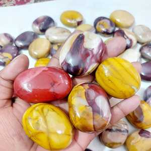 หินมอคคาไลท์จากธรรมชาติหินปาล์มเคลือบเงาสำหรับเรกิจักระปรับสมดุลการทำสมาธิ - Product Image 1