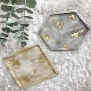 จานรองแก้วไม้ที่เป็นเอกลักษณ์พร้อมกากเพชรทำด้วยมือสไตล์ทันสมัยปรับแต่งได้ตัวเลือกที่สมบูรณ์แบบสำหรับตกแต่งบ้านและให้เป็นของขวัญ - Product Image 3