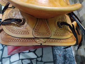 Alta Calidad Asiento Profundo Cuero Occidental Mano Tooled Roping Ranch Horse Saddle con Set, Venta Caliente Fabricante Al Por Mayor - Product Image 6