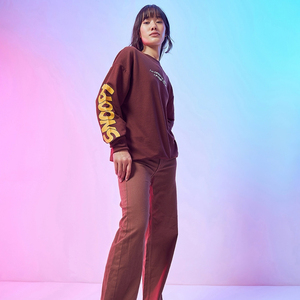 Venta al por mayor de bolsillo de impresión personalizada de gran tamaño de lana usable mantas de franela de punto acogedor Manta - Product Image 4