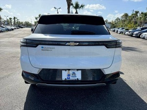 Usado 2024 Chevroletee EquinoxX EV 3LT - Product Image 2
