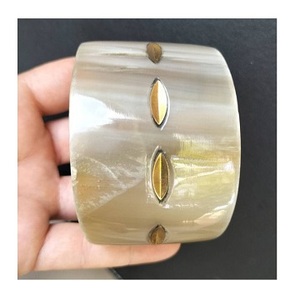 Brazalete Decorativo de Moda Estilo Antiguo con Diseño de Cuerno para Mujeres y Niñas, Joyería de Moda Antigua - Product Image 4