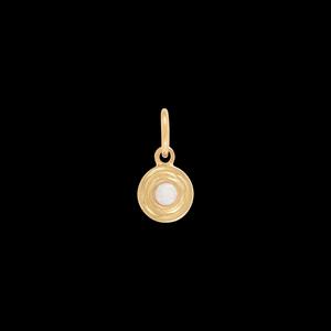 Colgante de Perla Redonda de Piedra Natalicia de Junio, Perla Blanca Chapada en Oro, Joyería Delicada Hecha a Mano para Mujer - Product Image 1