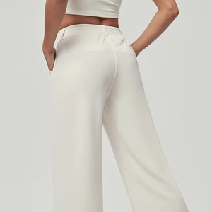 กางเกงสูทลำลองผู้หญิงแบบเรียบ สีพื้น ทรงเข้ารูป ขาสั้น ผลิตโดยโรงงานในบังกลาเทศ ขายส่งโดยตรงจากโรงงาน รับทำโลโก้ตามสั่ง ใหม่ ทุกฤดูกาล - Product Image 1