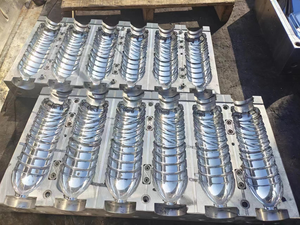 Fábrica de Taizhou Ofrece Servicio OEM/ODM para Moldes Industriales de PET de 2 y 4 Cavidades, de Acero 45 y Aluminio 6067, para Soplado Semiautomático de PET de Alta Calidad - Product Image 4