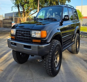 Gran Oferta: Land Cruiser Modelo Antiguo de Calidad de 1997 - Product Image 1