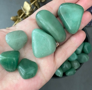 Bouteille d'aventurine verte naturelle pour la décoration de la maison, activité spirituelle, cristal de guérison, pierre de roche - Product Image 2