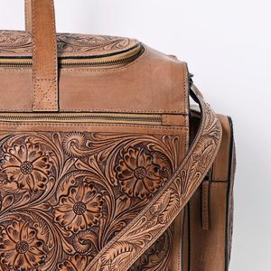 Nouveau design dernière collection vintage western peau de vache outillage sculpture voyage polochon marron fait à la main antique grand sac de week-end - Product Image 3